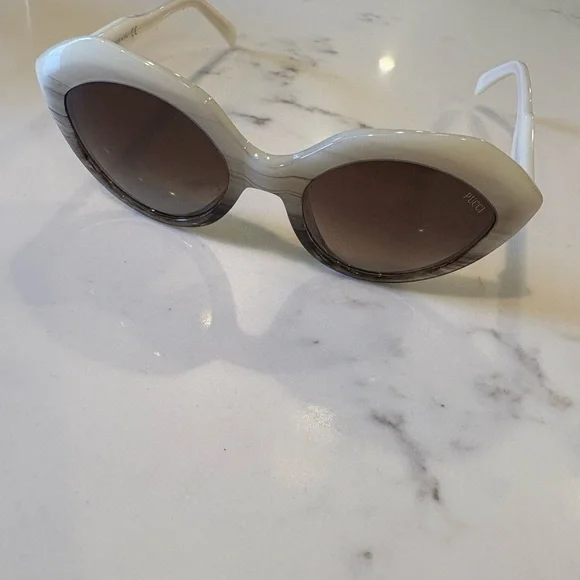 Emilio Pucci White Sunglasses with Case - Picture 5 of 8